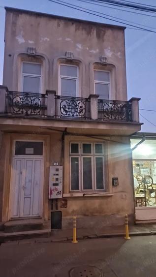 Casa de vanzare centru - 1