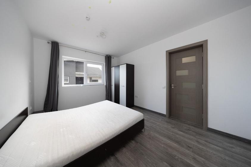 Casă single în curte, cartier Izvor - 4