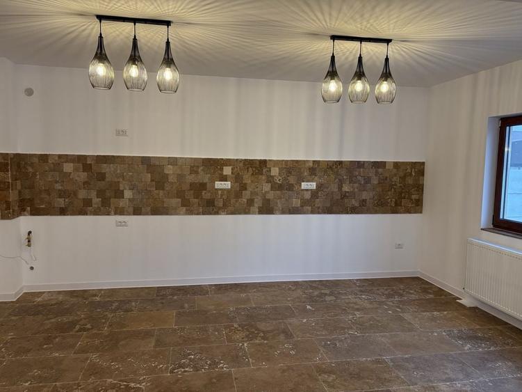 Casa parter plus un etaj Pantelimon - 1