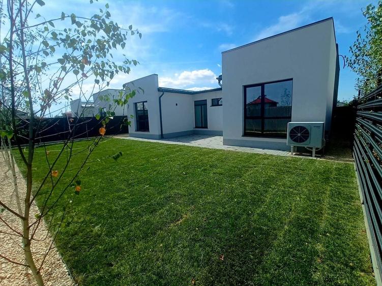 CASE INDIVIDUALE FORTULUI, TOATE UTILITATILE, PARCARE, COMISION 0% - 1