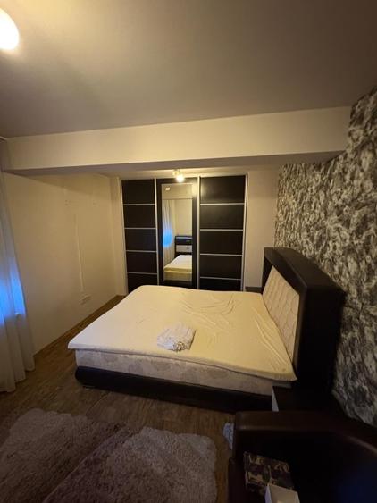 Duplex cu 2 apartamente si subsol cu garaj - 9