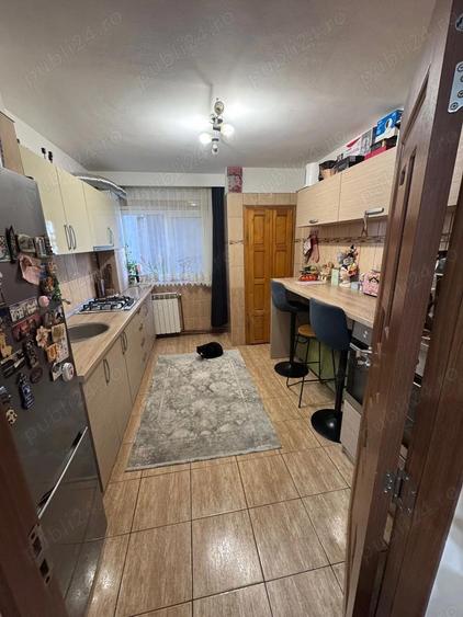 Apartament cu 3 camere decomandat - 4