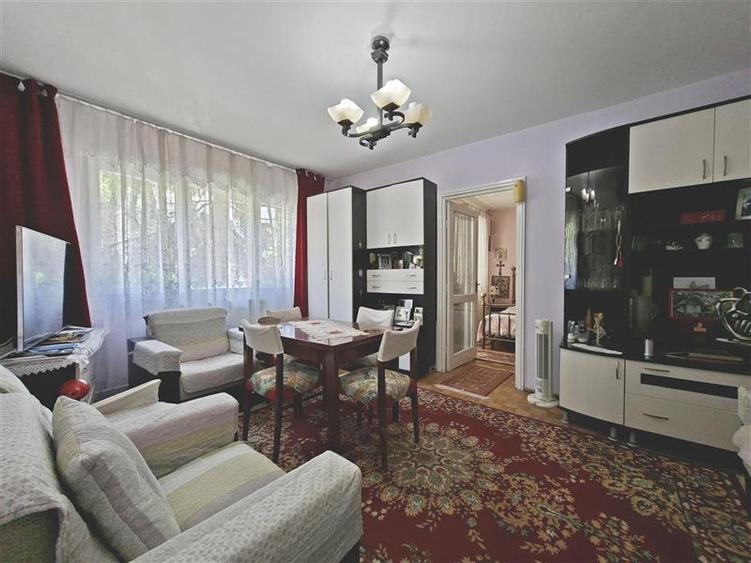 Apartament 3 camere semidecomandat | Etaj 1, zona Centrala, Bacau - 1