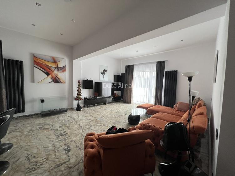 Apartament loft 245mp, 4  camere, cu licenta turistica in aparthotel in Predeal