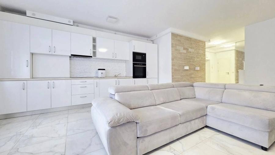 Apartament 3 camere, Zona Podgoria, Bloc Nou Urbanna - 1