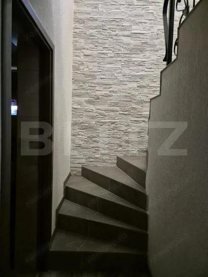 Vand sau schimb cu apartament vila superba cu 3 dormitoare in Ungheni - 2