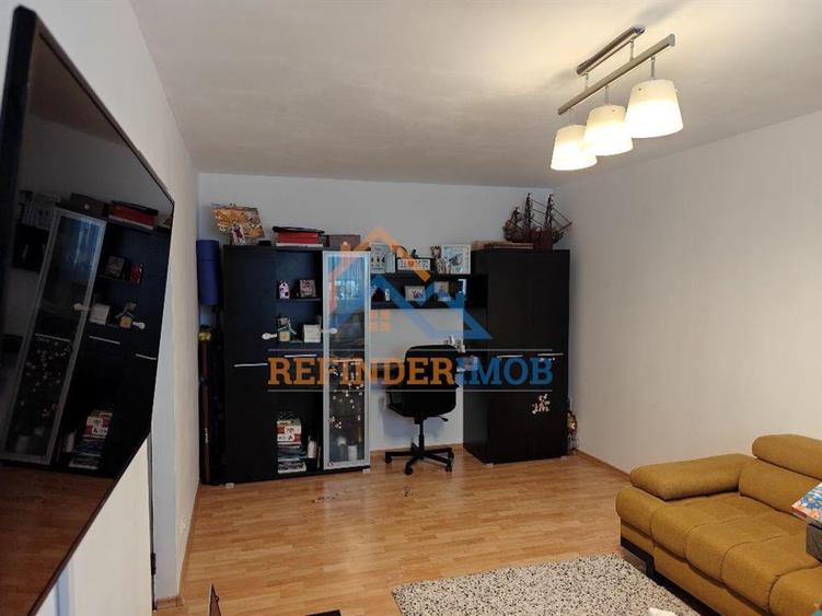Apartament de vanzare cu 2 camere, zona Titan - Metrou 1 Decembrie 1918 - 3
