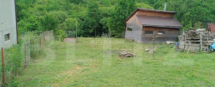Teren intravilan, de vanzare, 1250 mp+ cabana, zona Valea Gh