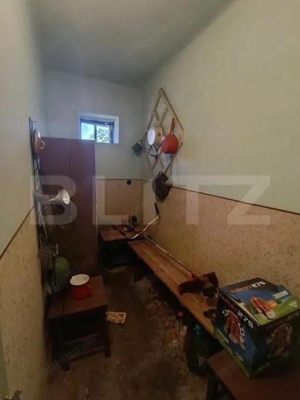 Casa cu 3 camere ?i o bucatarie de vara ?i 1300 mp teren ?i anexe - 1