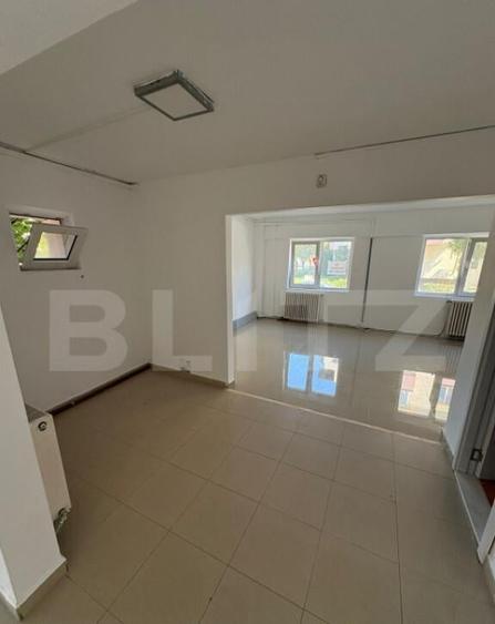 Spatiu comercial cu vad comercial strada Andrei Muresanu, 75 - 6