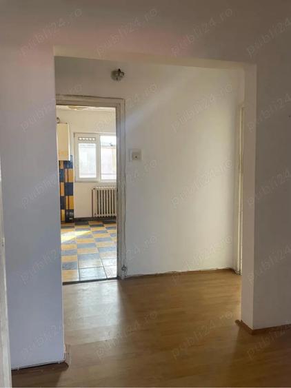 Vand apartament , 3 camere , decomandat , Micro 3 , langa ?coala - 9