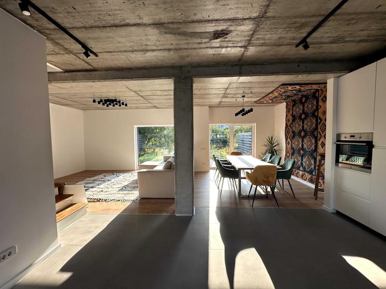 Casă cu 4 camere cu Teren 60 Mp în Mogoșoaia