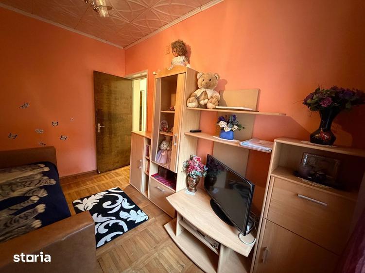 Apartament cu 3 camere decomandat, mobilat în Răcădău