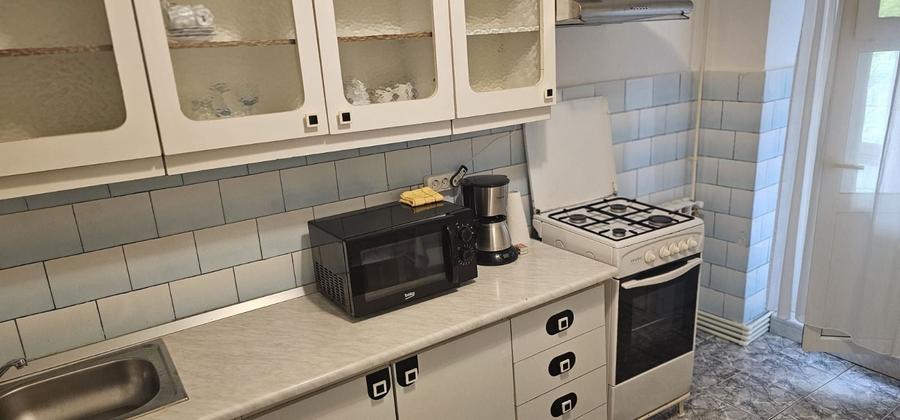 De inchiriat apartament cu 2 camere, etaj 4/4 Piata Centrala, 360 euro - 15