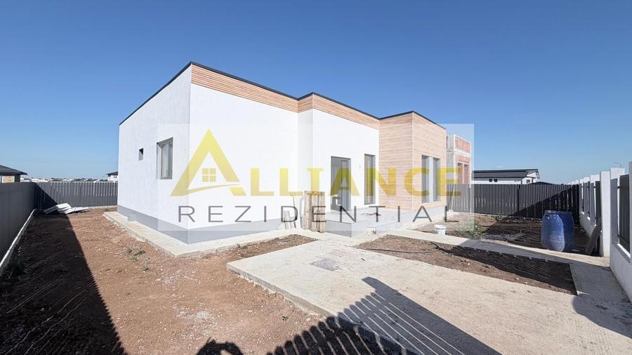 Casă individuală cu 4 camere cu Canalizare în Berceni