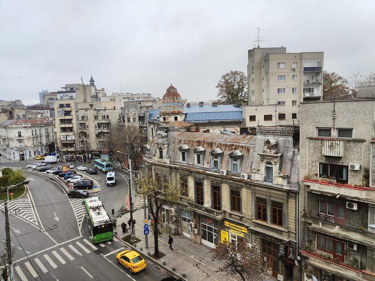 Apartament cu 2 camere semidecomandat în Universitate