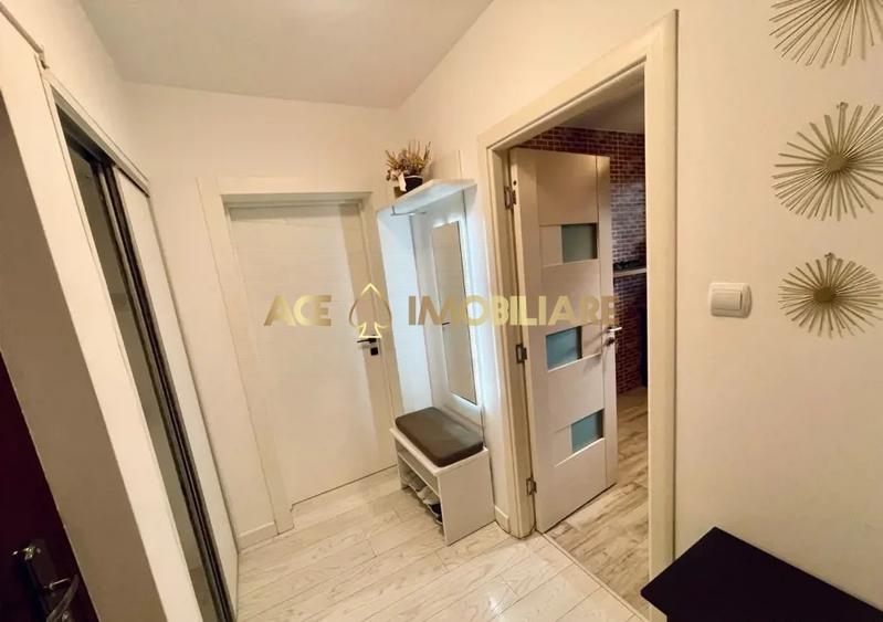 Apartament cu 3 camere semidecomandat, mobilat în Titan