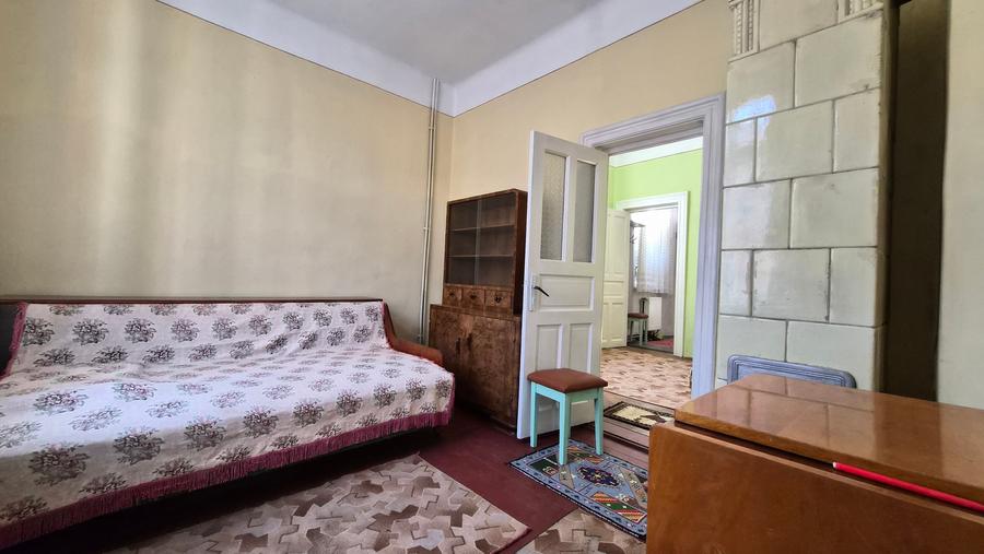 Casă individuală cu 5 camere cu Canalizare în Tomis II