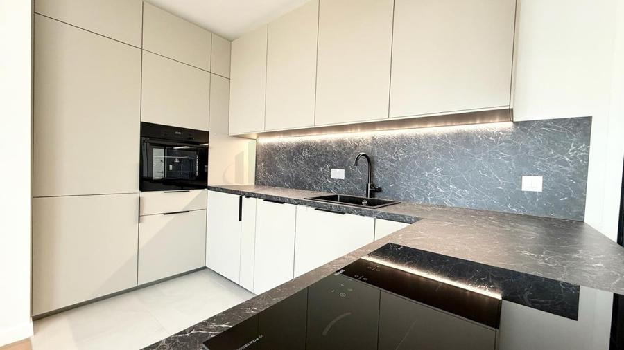 Apartament cu 3 camere decomandat, mobilat în Barbu Văcărescu