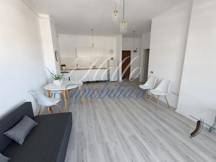 Apartament cu 2 camere semidecomandat, mobilat în Florești