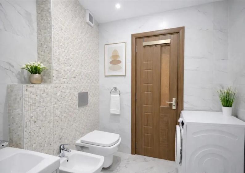Apartament cu 3 camere decomandat, mobilat în Tractorul