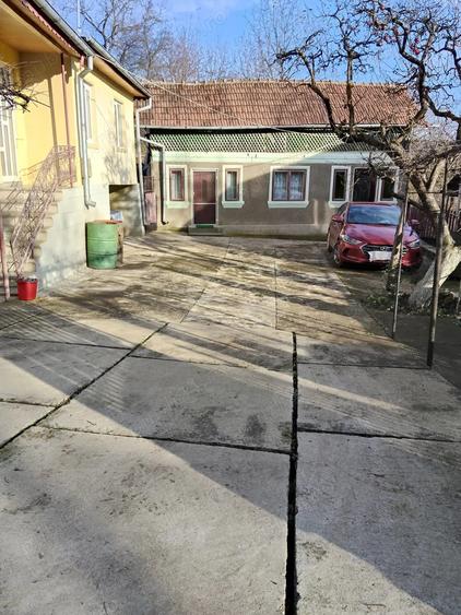 Casă cu 3 camere cu Teren 1538 Mp în Măgura (Bezdead)