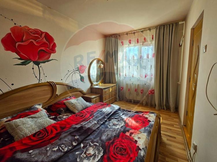 Apartament cu 2 camere semidecomandat, mobilat în Cetății