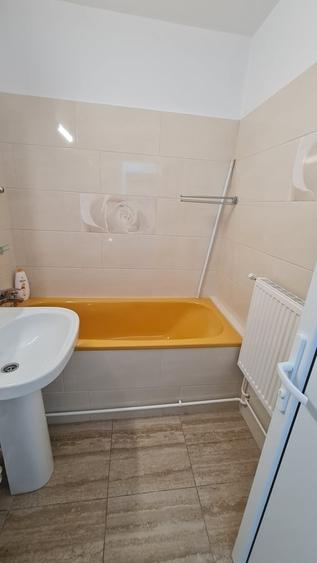 Apartament cu 3 camere decomandat în Iancului