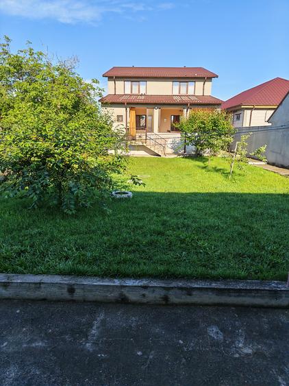 Casă individuală cu 5 camere cu Canalizare în Mihail Kogălniceanu