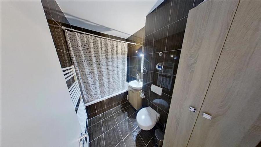 Apartament cu 2 camere decomandat în Avantgarden