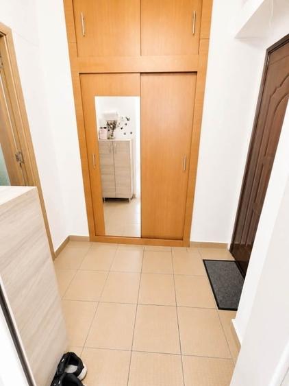 Apartament cu 2 camere semidecomandat, mobilat în Titan
