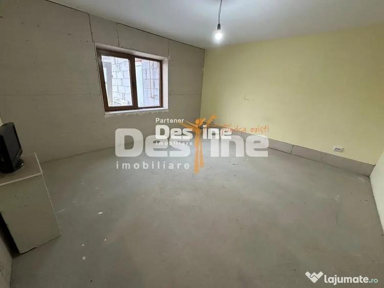 Casă cu 3 camere cu Teren 450 Mp în Central