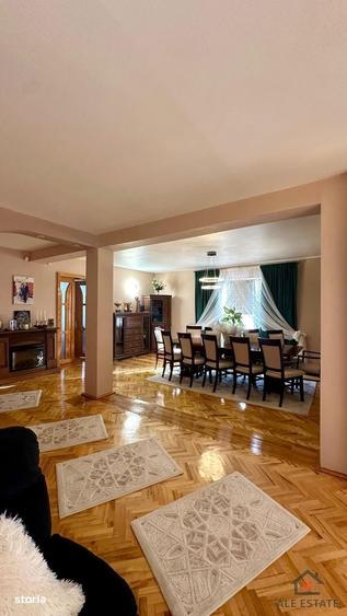 Casă cu 4 camere în Central