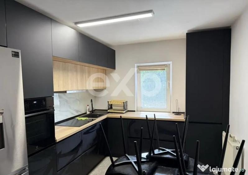Apartament cu 4 camere decomandat în Zorilor