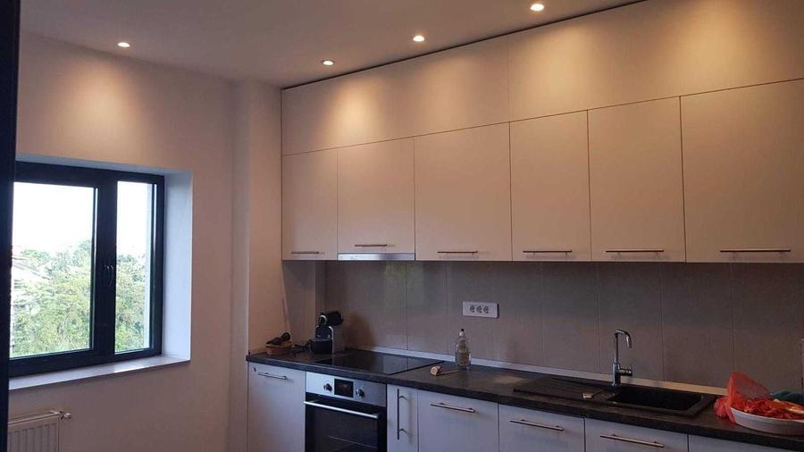 Apartament cu 3 camere decomandat în Băneasa