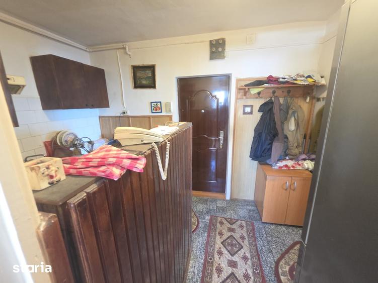 Apartament cu 2 camere semidecomandat în Florilor