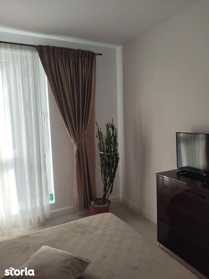 Apartament cu 3 camere, mobilat în Tei