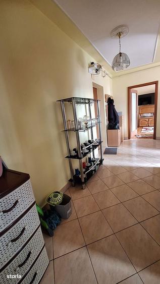 Apartament decomandat 2 camere, Zona Uta etaj 2, parcare - 4