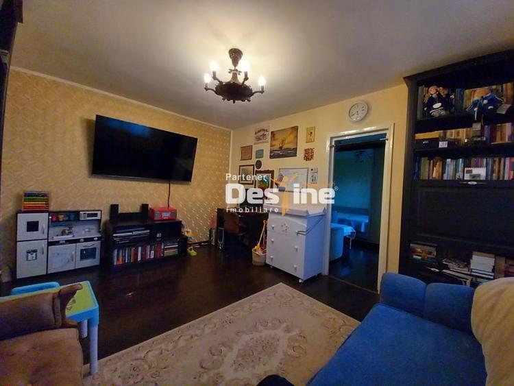 Apartament 2 camere 42 mp renovat cartier Smirodava Roman - 4