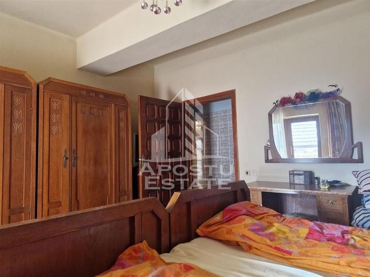 Casa familiala cu spatiu comercial si garaj P+1E+M 720 Mp - 8