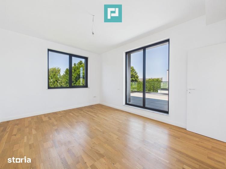 Casă cu 5 camere cu Teren 250 Mp în Central