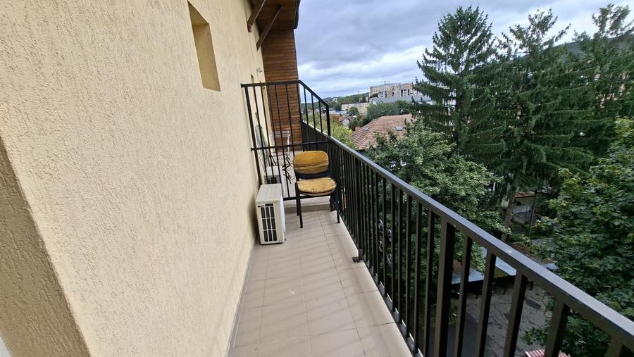 De inchiriat ap. 4 camere, Tg. Mures, 7 Noiembrie, Zona UMF - 11