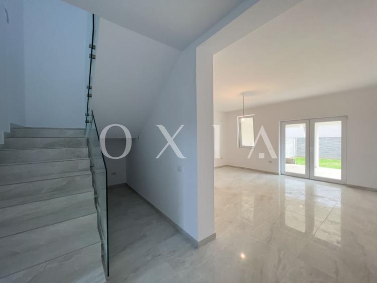 AX671 Chisoda, Finisat La Cheie, Asfalt - 2