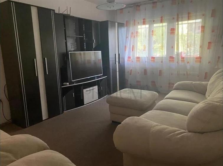 Complexul Studentesc - 2 Camere - Etaj 2 cu LIFT - Centrala termica proprie - De - 1