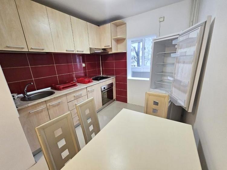 Gorjului Piata Politie Et.2 din 4 Dec Mobilat Utilat Parcare Merita Vazut - 3