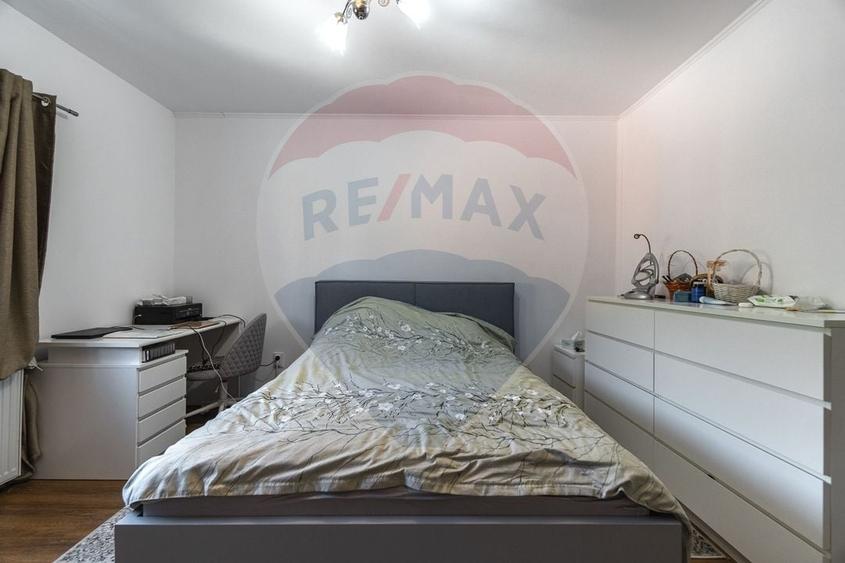 CASA COMPUSA DIN 2 APARTAMENTE, SCHEII BRASOVULUI| COMISION 0 - 11