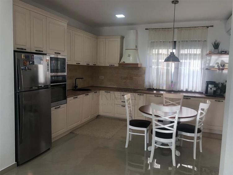 CASA INDIVIDUALA - MOBILATA UTILATA - GARAJ - CURTE AMENAJATA - 1