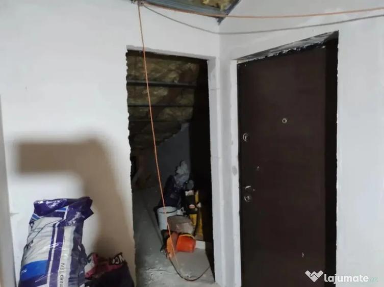 Se vinde apartament pod cu suprafata de 275 mp Floresti - 6