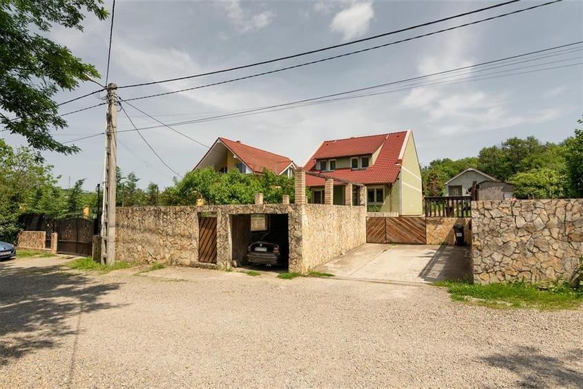 RECO Casa dubla cu teren generos - 9