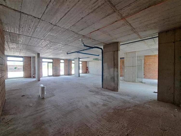 Spatiu comercial, 211 mp utili, situat in cartierul Intre Lacuri! - 4